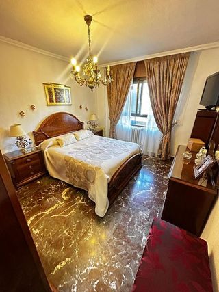 Piso en venta en Hospital en Jaén