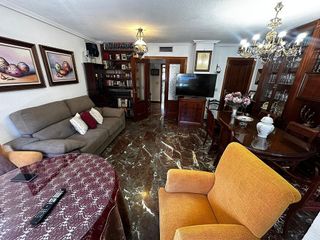 Piso en venta en Hospital en Jaén