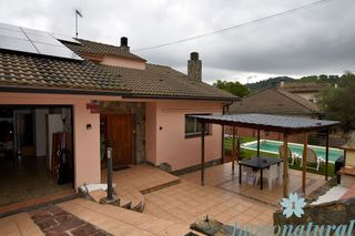 Chalet en venta en Torrelles de Llobregat