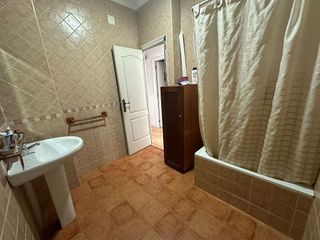 Casa adosada en venta en Marchena