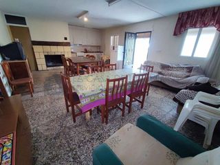 Chalet en venta en Yecla