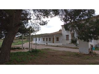 Chalet en venta en Yecla