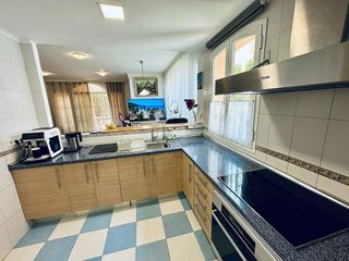 Casa pareada en venta en Calahonda en Mijas