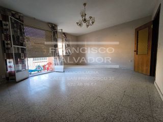Piso en venta en Lucena