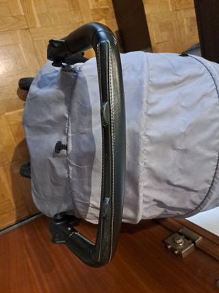 Silla de paseo bebé gris