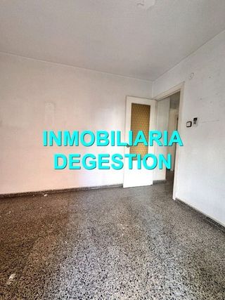 Piso en venta en Linares