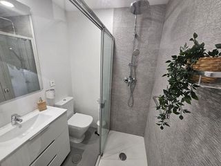 Piso en venta en La Carihuela en Torremolinos