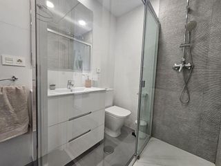 Piso en venta en La Carihuela en Torremolinos