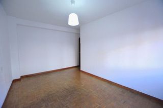 Piso en venta en El Llano en Gijón