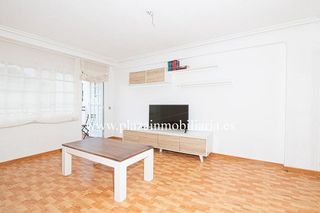 Piso en venta en Lucena