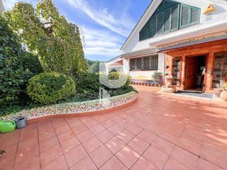 Chalet en venta en Cervelló