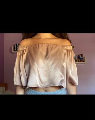 Top satinado color rosa