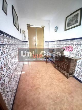 Casa adosada en venta en Santa Rosa - Valdeolleros en Córdoba