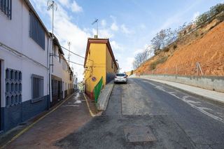 Chalet en venta en Iznalloz