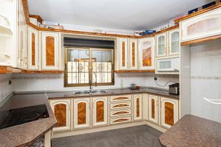 Chalet en venta en Iznalloz