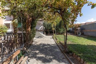 Chalet en venta en Zubia (La)