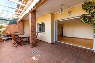 Casa adosada en venta en Bola de Oro - Serrallo en Granada