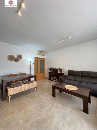 Dúplex en alquiler en Velilla de San Antonio