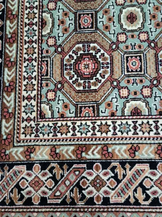 Alfombra de lana tejida a mano