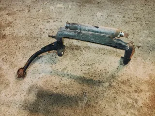 Caballete Central Wottan Storm 125