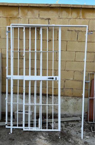 3 Rejas Dobles para Puerta con Cerradura