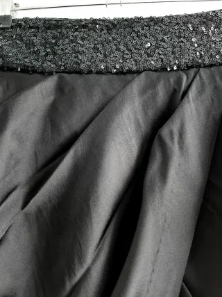 Falda fiesta lentejuelas negra