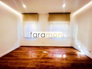 Piso en venta en Praza España - Casablanca en Vigo