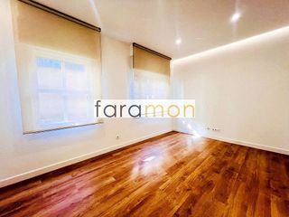 Piso en venta en Praza España - Casablanca en Vigo