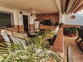 Casa pareada en venta en Nueva Andalucía centro en Marbella