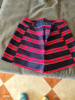 Falda-pantalón rayas azul y rojo