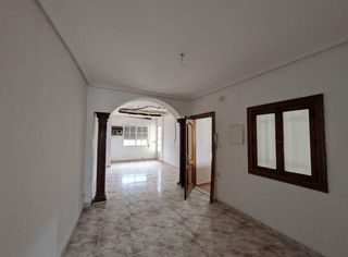 Piso en venta en Linares