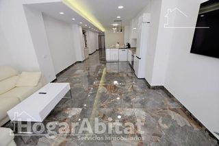 Piso en venta en Benicalap en Valencia