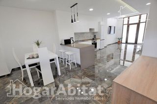 Piso en venta en Benicalap en Valencia