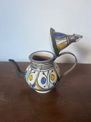 Tetera artesanal metal y cerámica decorada
