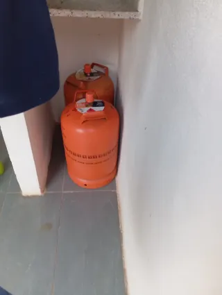 Mesa y 2 Sillas Madera Mimbre