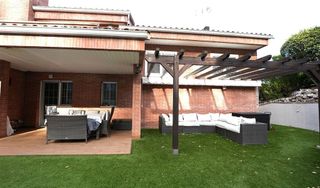 Chalet en venta en Corbera de Llobregat