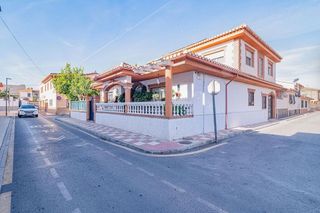Chalet en venta en Cúllar Vega