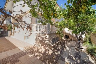 Casa adosada en venta en Elda