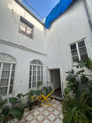 Chalet en venta en Carmona