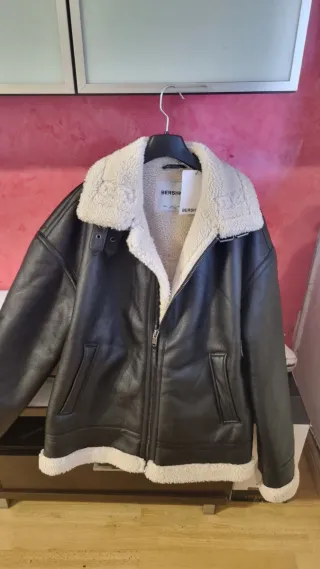 Chaqueta Cuero Borrego Bershka Talla L