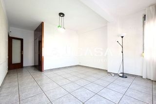 Piso en venta en El Turó de la Peira en Barcelona