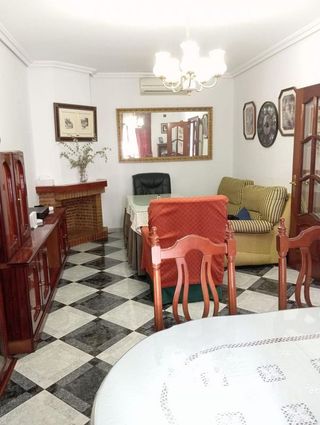 Casa adosada en venta en Lucena