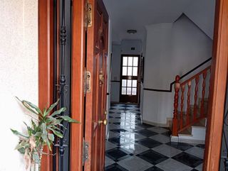 Casa adosada en venta en Lucena