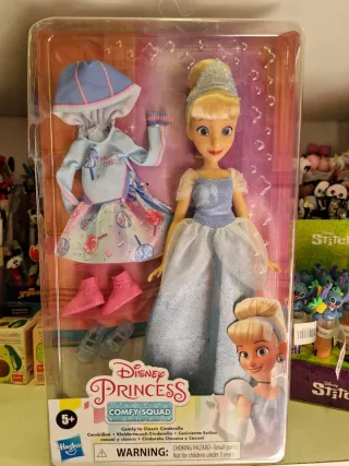 Bambola Disney Princess Cinderella Comfy Squad