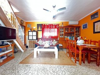 Chalet en venta en Sanlúcar la Mayor