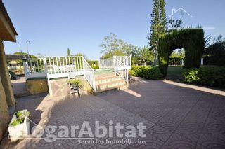 Chalet en venta en La Conarda-Montesano en Bétera