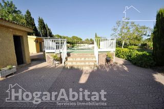 Chalet en venta en La Conarda-Montesano en Bétera