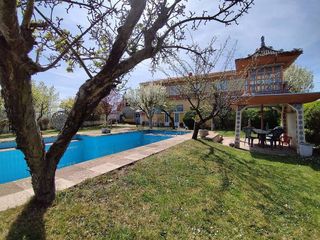 Chalet en venta en Trobajo del Camino en San Andrés del Rabanedo