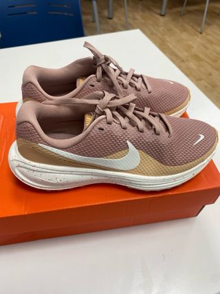 Zapatillas Nike Beige/Rosa Nuevas