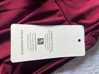 Pantalón granate con cinturón